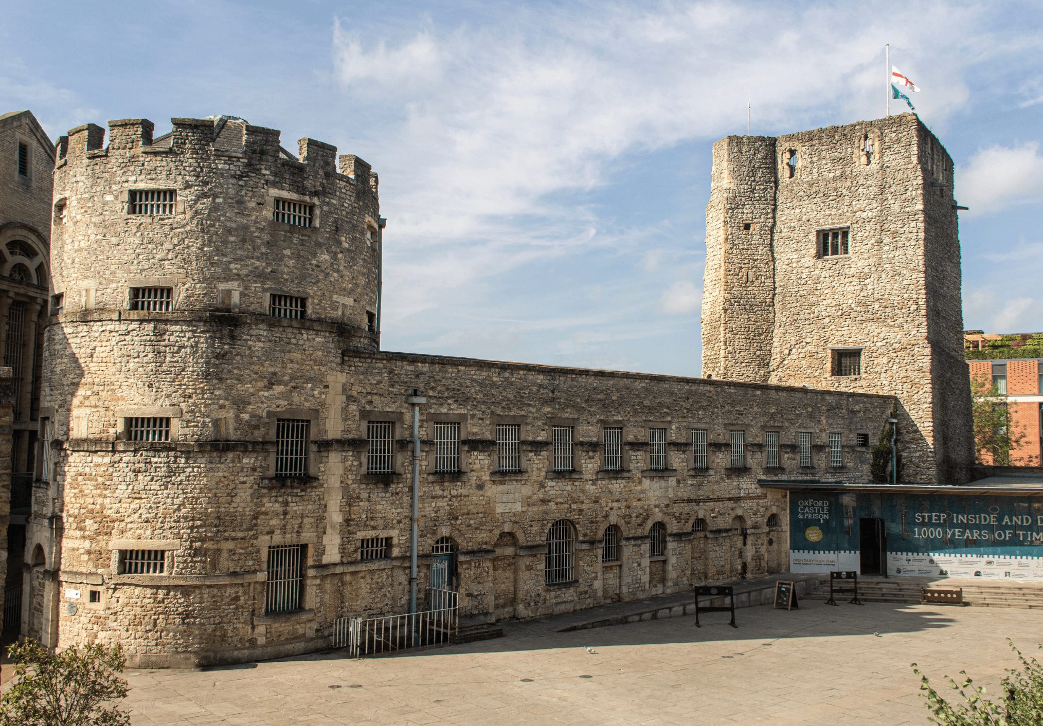 Oxford Castle And Prison Min (1)