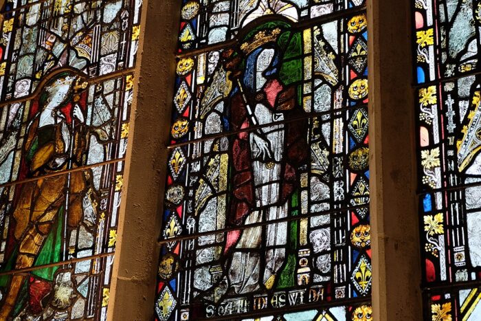 1024Px St Frideswide 14Th Century Window At Christ Church Oxford 700X467